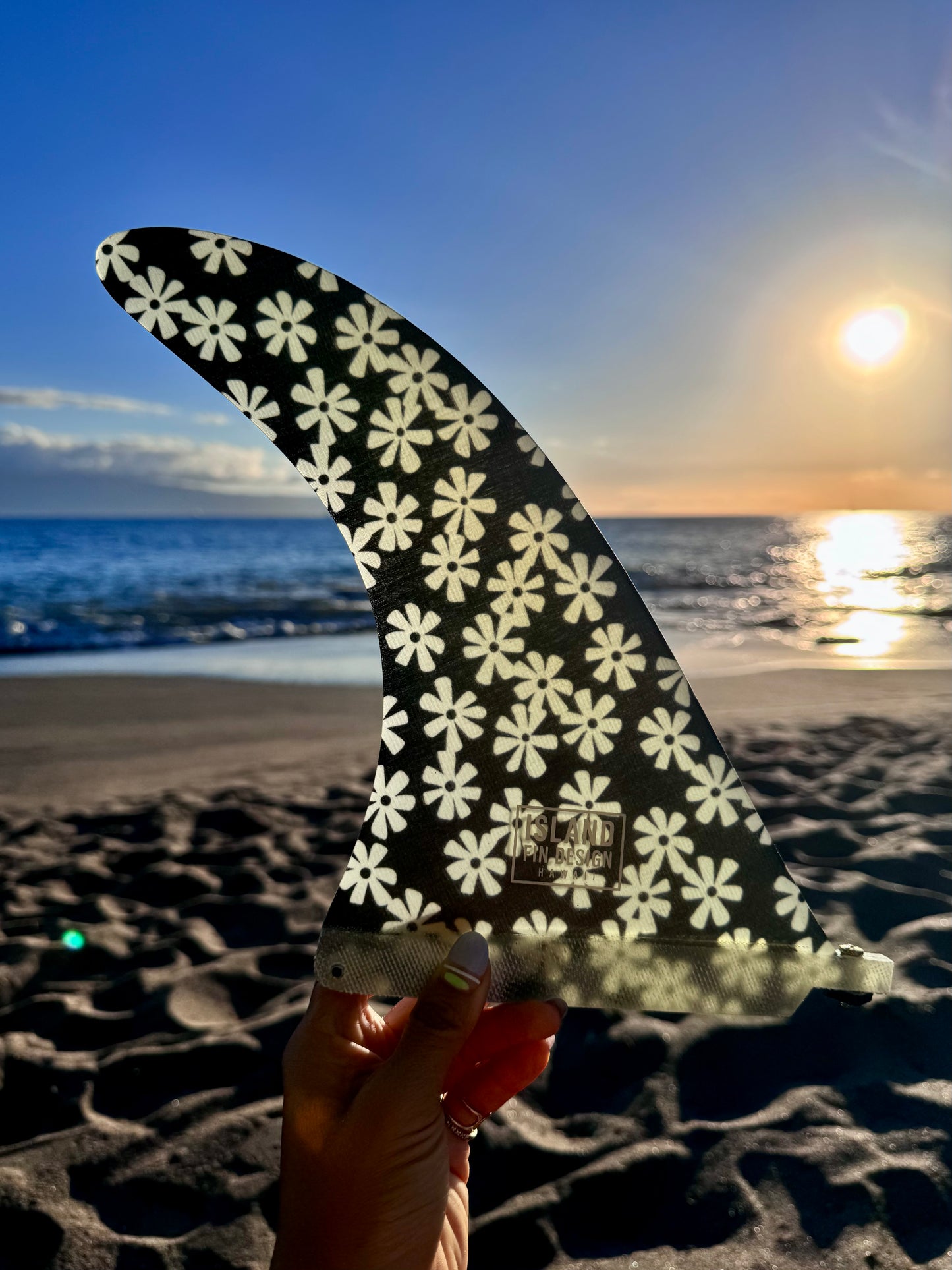 Island Fin Design Islander Fin - Black With White Daisies
