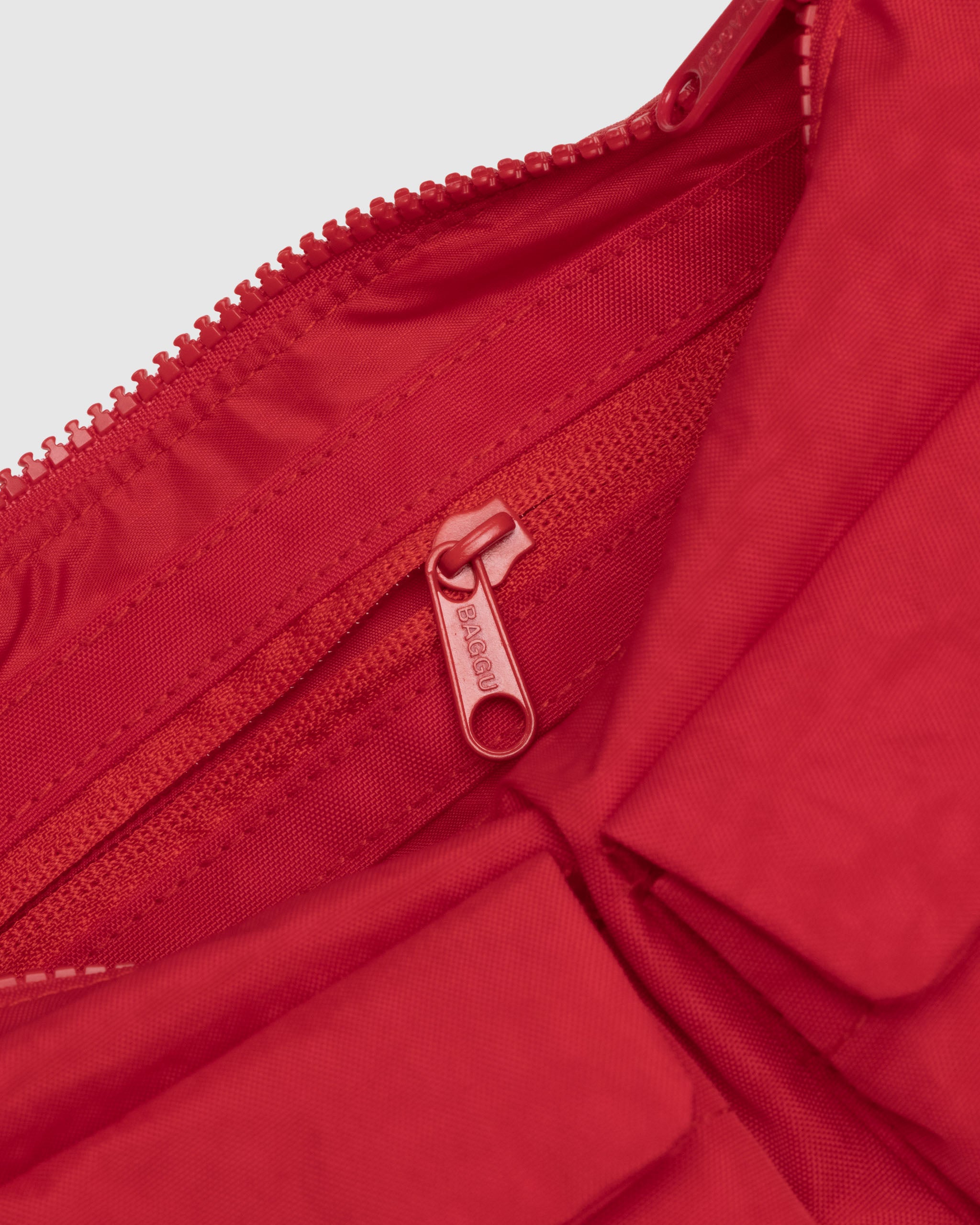 Baggu Cargo Shoulder Bag - Candy Apple – Goin Left