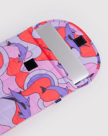 Baggu Puffy Laptop Sleeve 16" - Dolphins